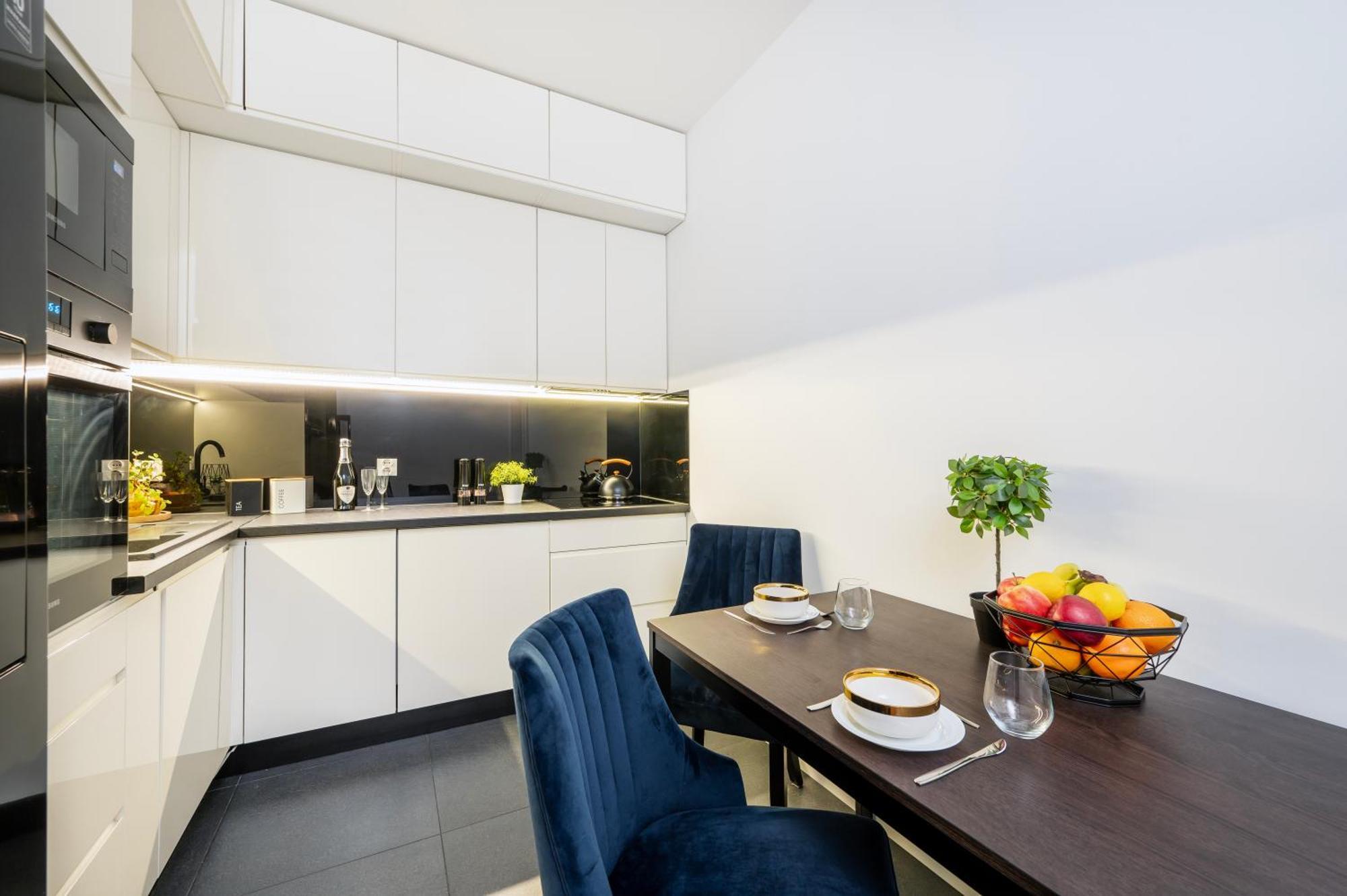 Manufaktura Residence - Apartamenty Industrial Z Parkingiem I Dwoma Lazienkami Лодзь Экстерьер фото