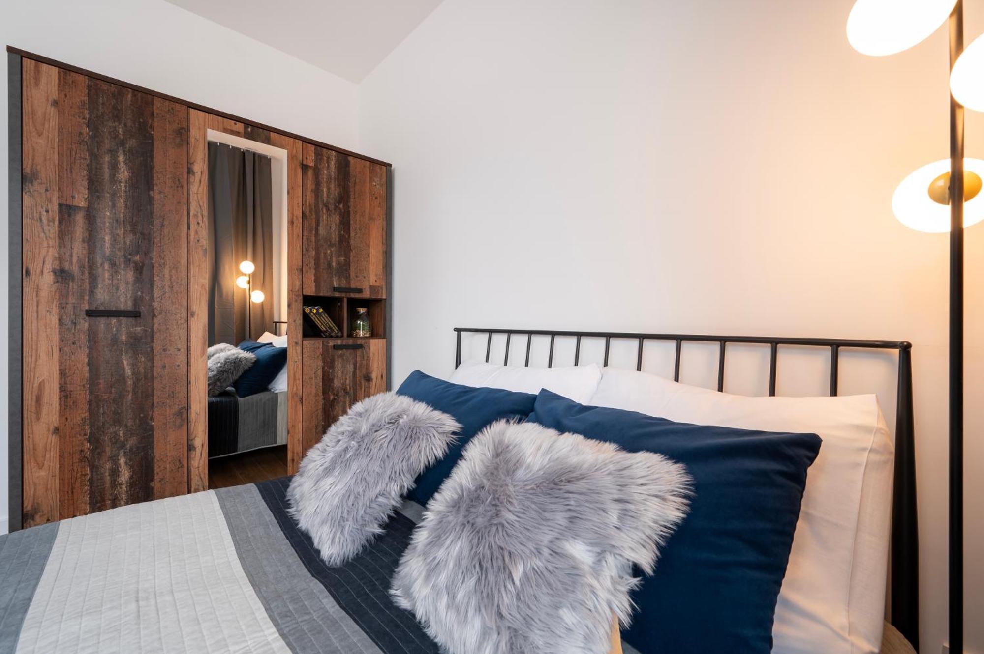 Manufaktura Residence - Apartamenty Industrial Z Parkingiem I Dwoma Lazienkami Лодзь Экстерьер фото